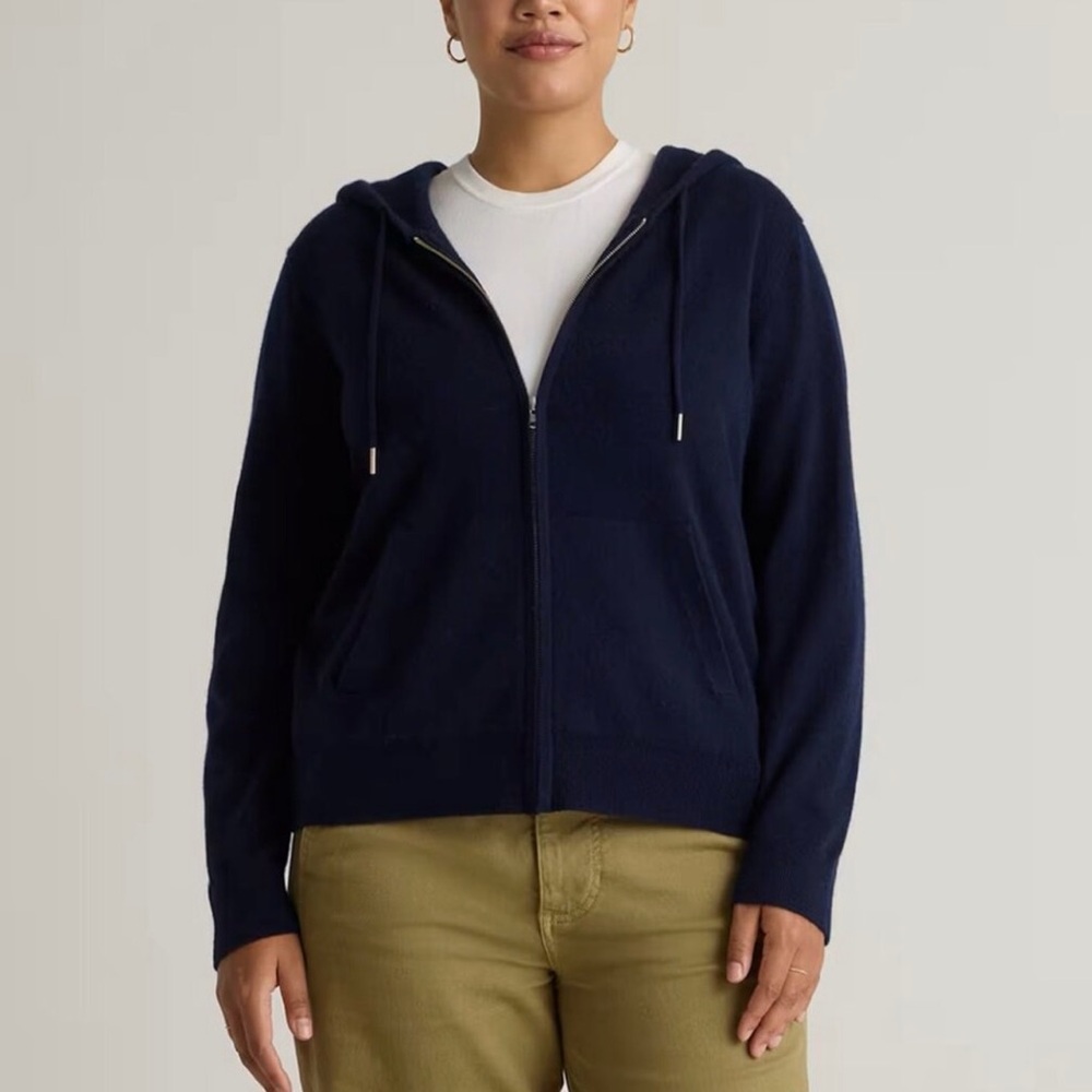 NWT Quince Mongolian Cashmere Full-Zip Hoodie in True Navy, size Medium